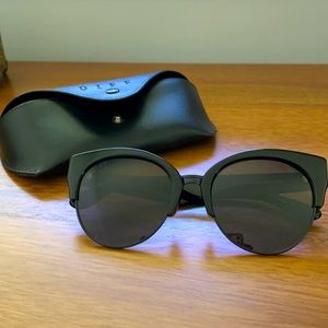 Diff Black round/cat eye sunglasses